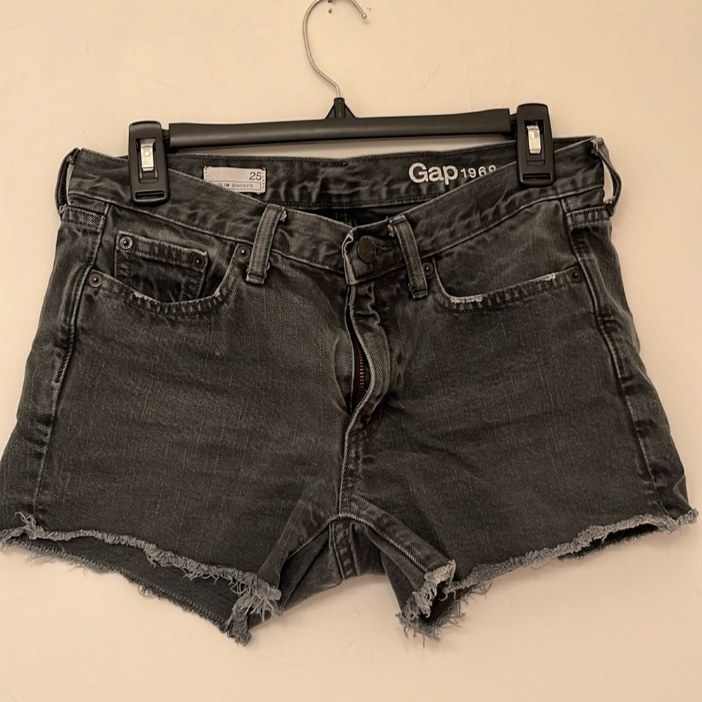 Gap 1969 Slim Shorts